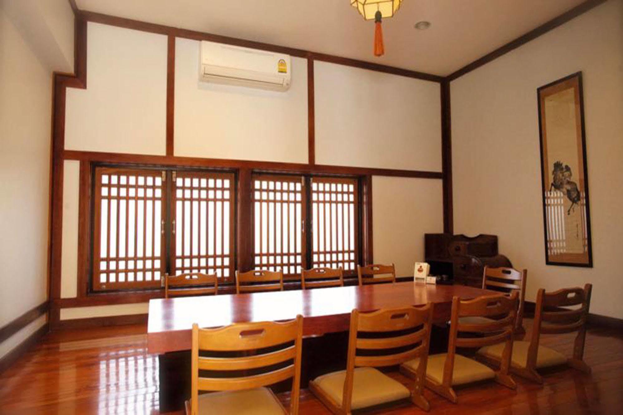 J. Park Hotel Chonburi Exterior photo