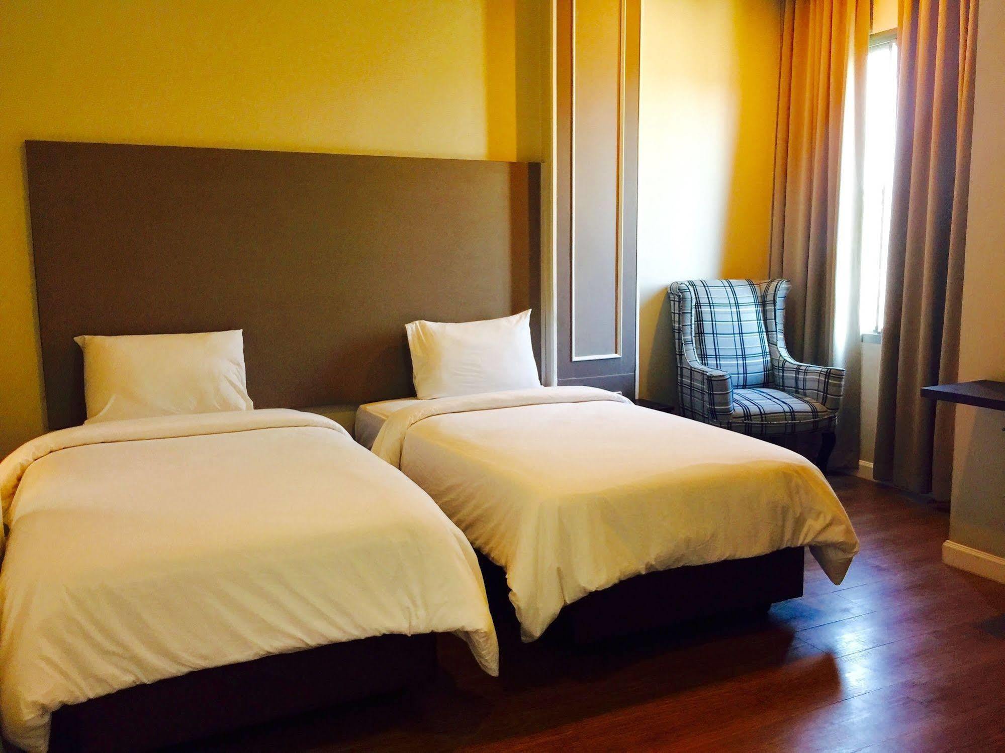 J. Park Hotel Chonburi Exterior photo